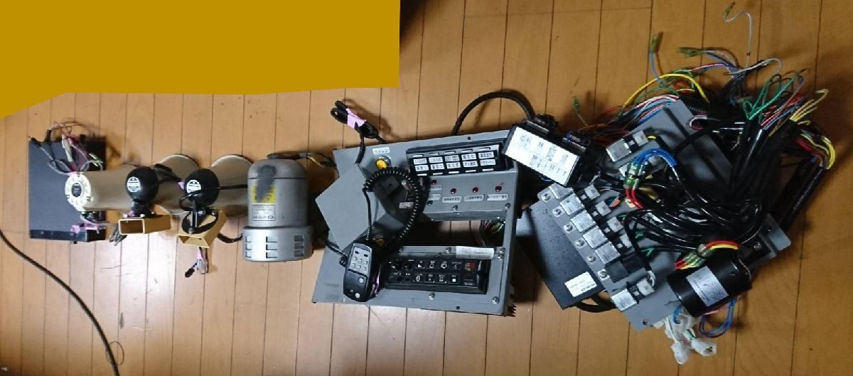 電子サイレンアンプ 12V 30W OSAKA SIREN製 TSK-312N マイク付 昭和