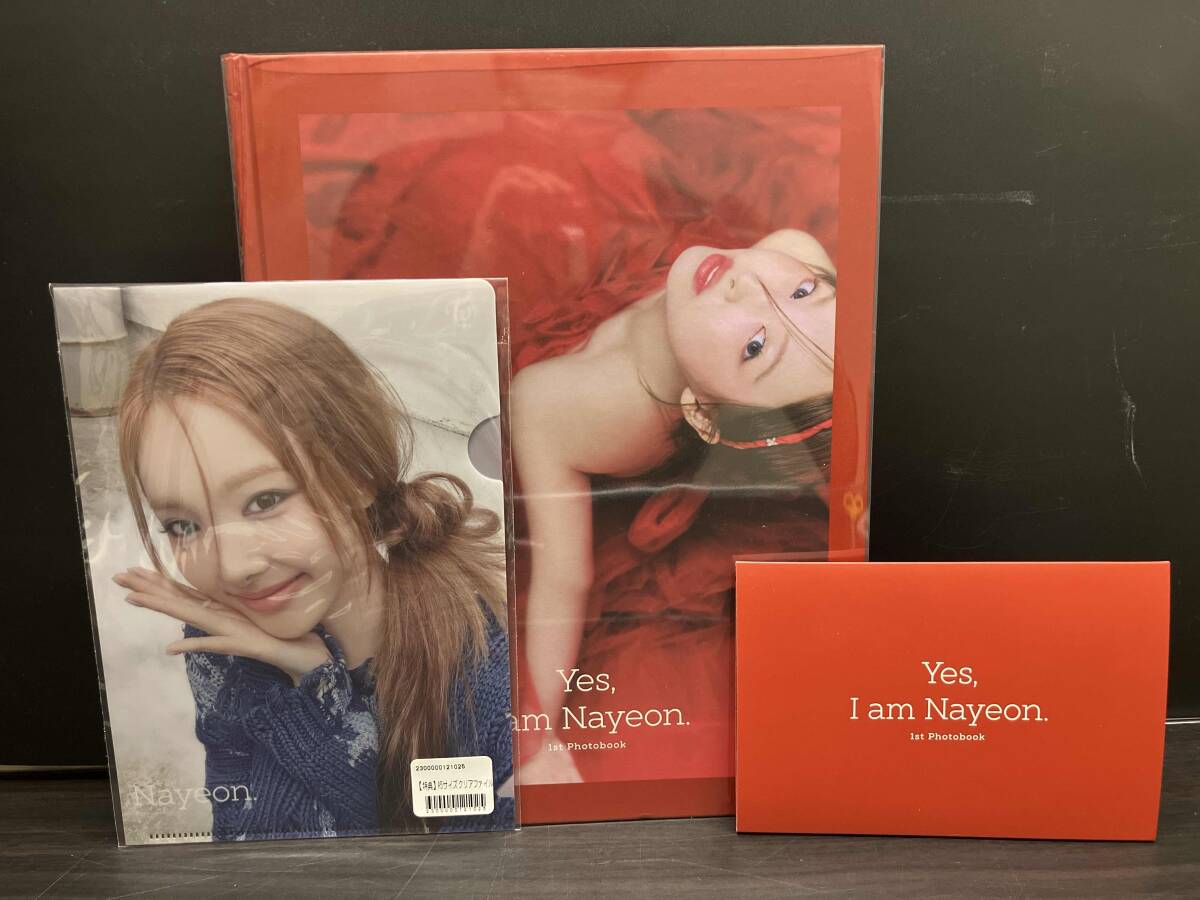 ナヨン サノク トレカ Heart Shaker Merry＆Happy TWICE ナヨン CD Merry＆Happy 封入特典 トレカ Heart Shaker NAYEONの