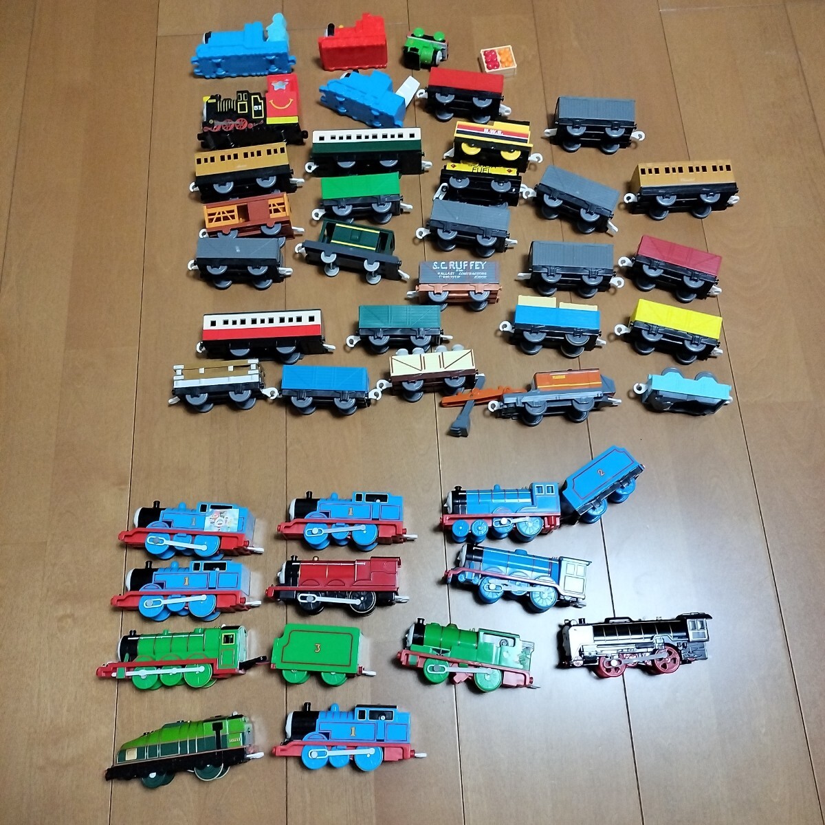 z4767 R中古DVD「きかんしゃトーマスDVD全集Ⅰ-6 きかんしゃトーマスと