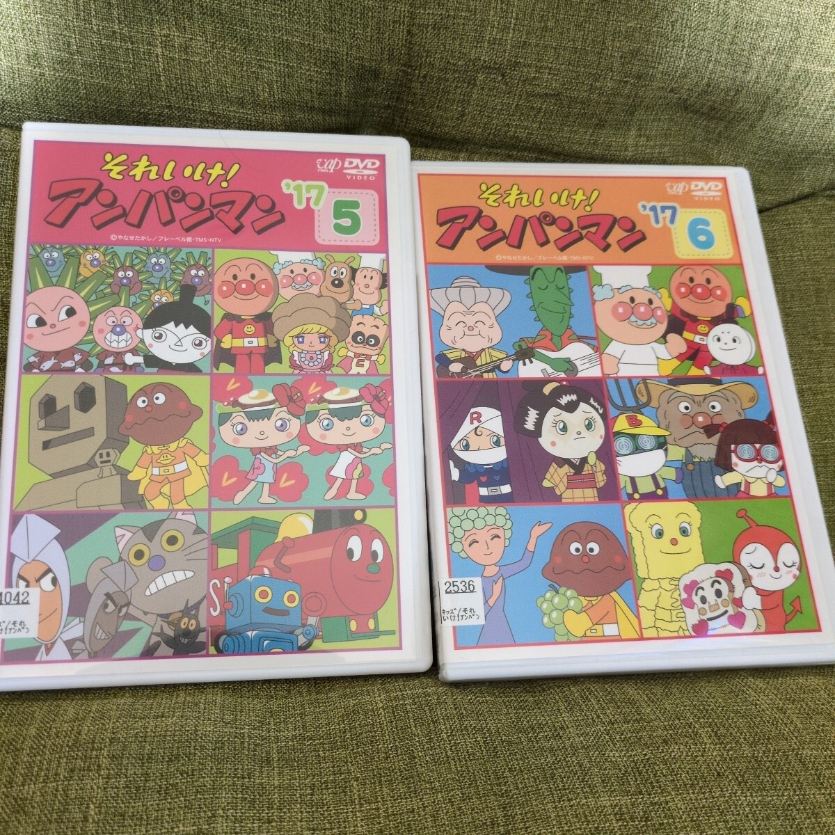 即決DVD】それいけ！アンパンマン `17 2017年 11巻＆12巻セットの 