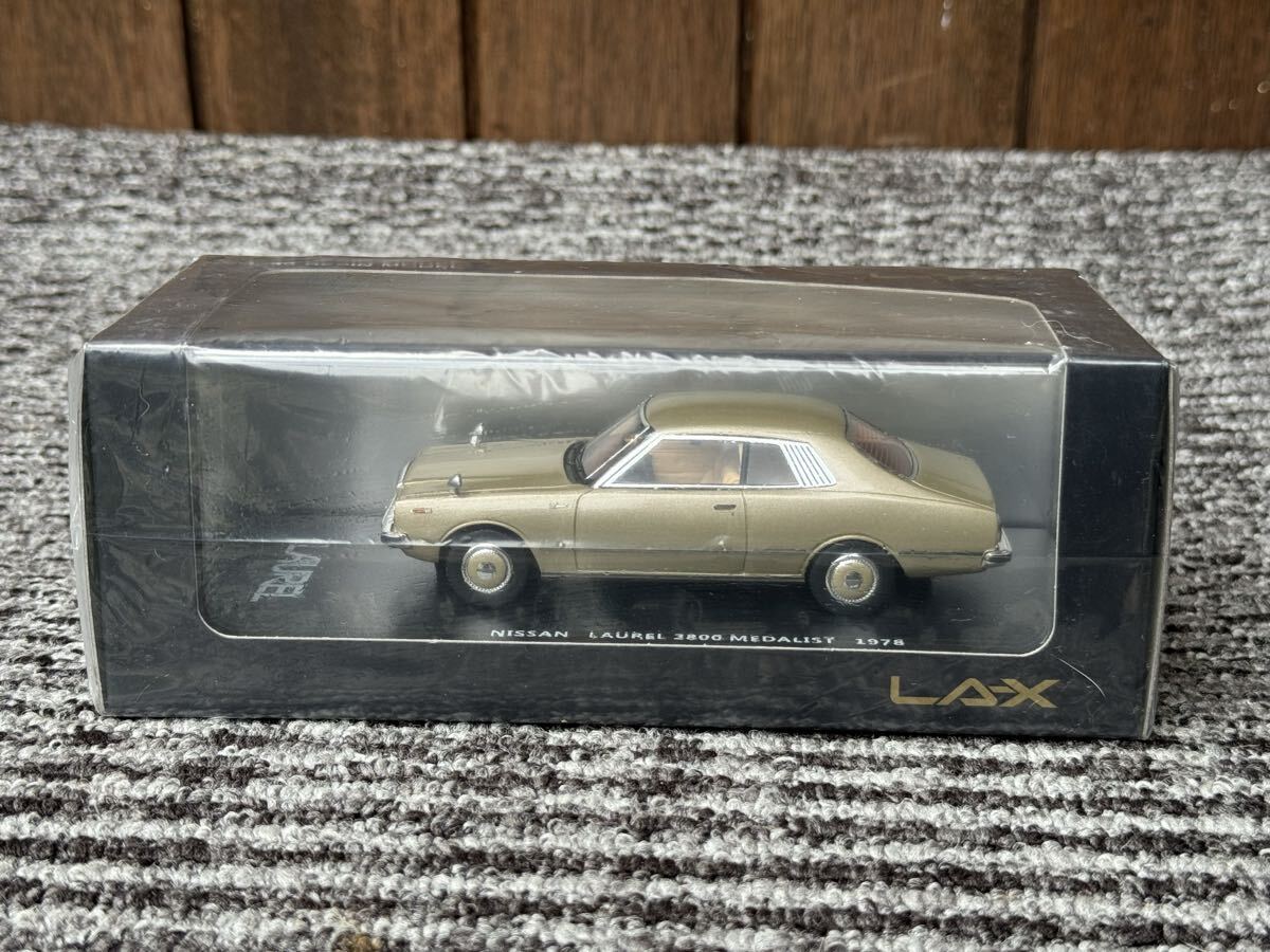 新品】1/43 日産 ローレル 4ドア ハードトップ V20 ターボ メダリスト