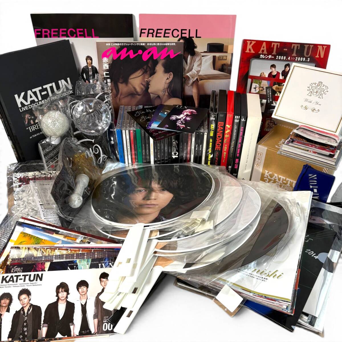 □ NEWS KAT-TUN ABC-Z ふぉ～ゆ～ などのJr.時代 切り抜き まとめ売り