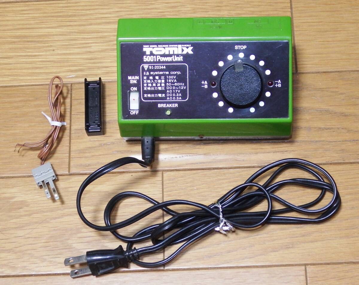 TOMIX D.C.フィーダー 1個（コネクタ式ではない旧仕様パワーユニット用