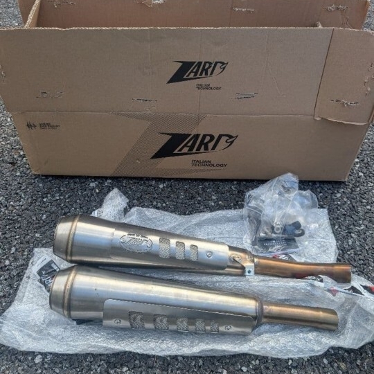トライアンフ純正 鍵付き タンクキャップ ボンネビル T100 / T120