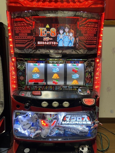 中古】札幌発 SANKYO/三共 CR フィーバー超時空要塞マクロスSFW