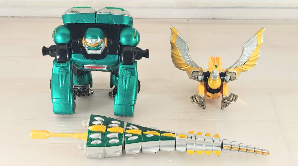 ジャンク品】♪ジャンク品♪百獣戦隊ガオレンジャー 魔獣合体 DX ガオ