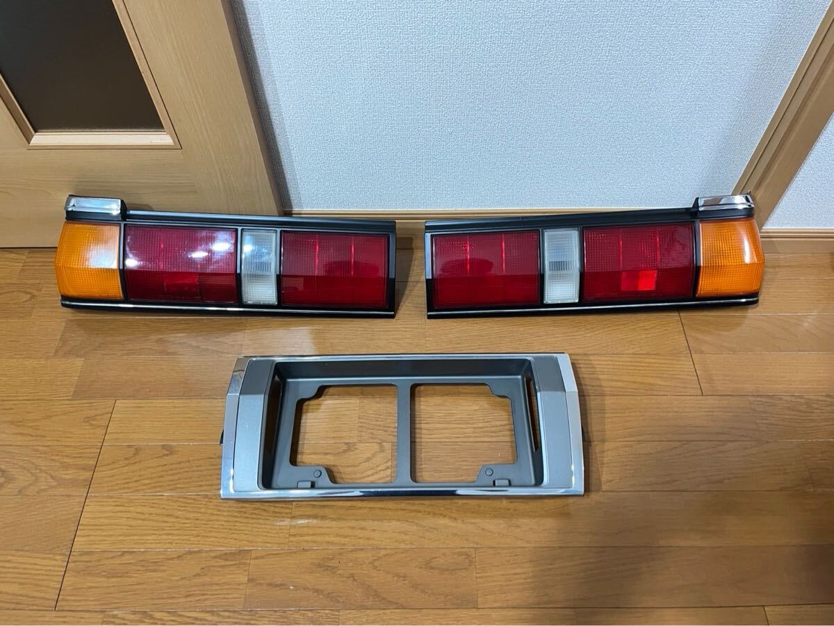 GX100 JZX100 チェイサー リアナンバー ガーニッシュ 中古品 ツアラー
