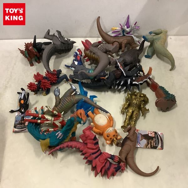 バンダイ ウルトラ怪獣シリーズ レッドキング 硬質ソフビ プラタグ付