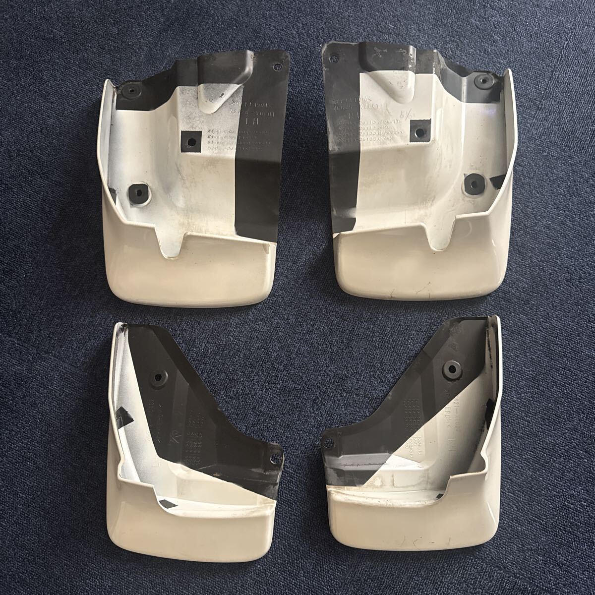 中古】スズキHE21Sラパン前期純正マッドガード(72211-75H0/72221-75H0