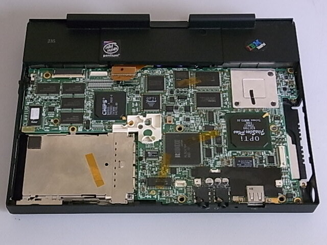 ジャンク】IBM ThinkPad 235 2607-10J ノートパソコン 9.2インチ 付属