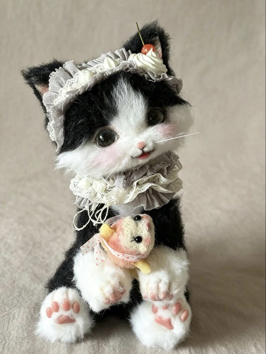 A猫 猫と狐の幻獣アートドール【ハンドメイド 人形 猫 ぬいぐるみ アートドール 可動 ハンドメイド 和狐 狐 ぬいぐるみ 幻獣 和風
