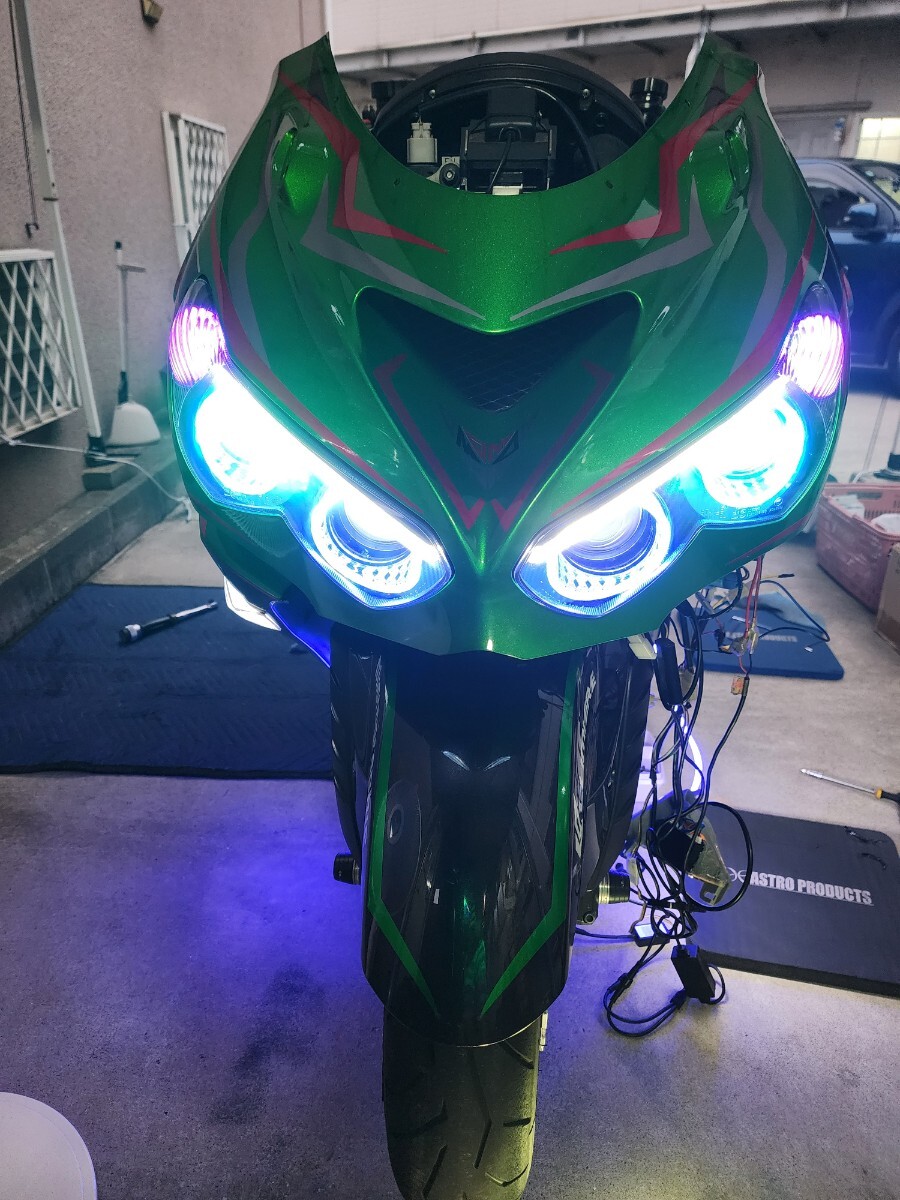 zx-14R ヘッドライト イカリング デビルアイ スイッチハーネス付きの