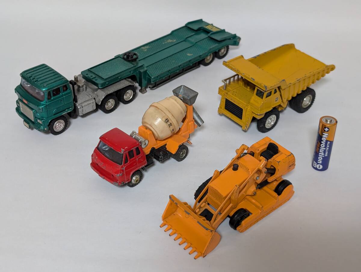 トミカ 106 KOMATSU DOZER SHOVEL D65S 小松 ドーザショベル 箱付 日本