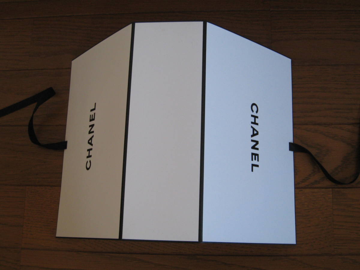 新品 新品 Chanelオリガミバッグ リボン結び ラッピングボックス ギフトボックス プレゼントbox 箱 ショッパー 非売品 シャネル Chanel の落札情報詳細 ヤフオク落札価格情報 オークフリー スマートフォン版