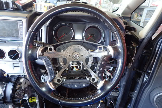 デリカD:5 ステアリングリモコンスイッチ ステアリングオーディオ