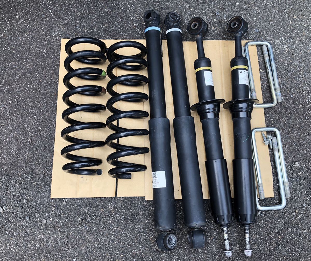 ハイラックスGR 純正 前後 ショックアブソーバー サスペンション