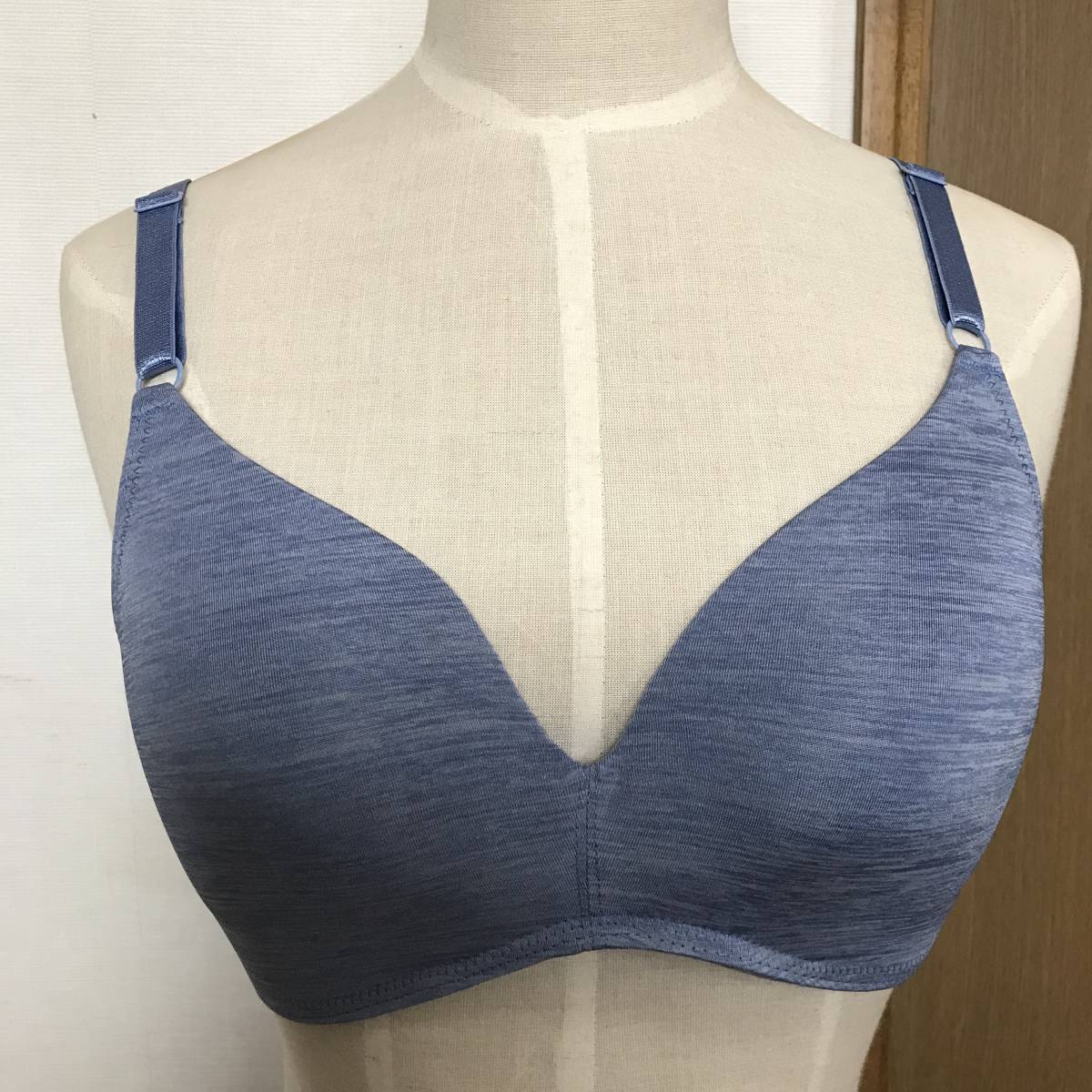送料無料 三和 補正ブラジャー ｌｌ バスト93 101cm モールドカップタイプ ブルー系 保管品 の落札情報詳細 ヤフオク落札価格情報 オークフリー スマートフォン版