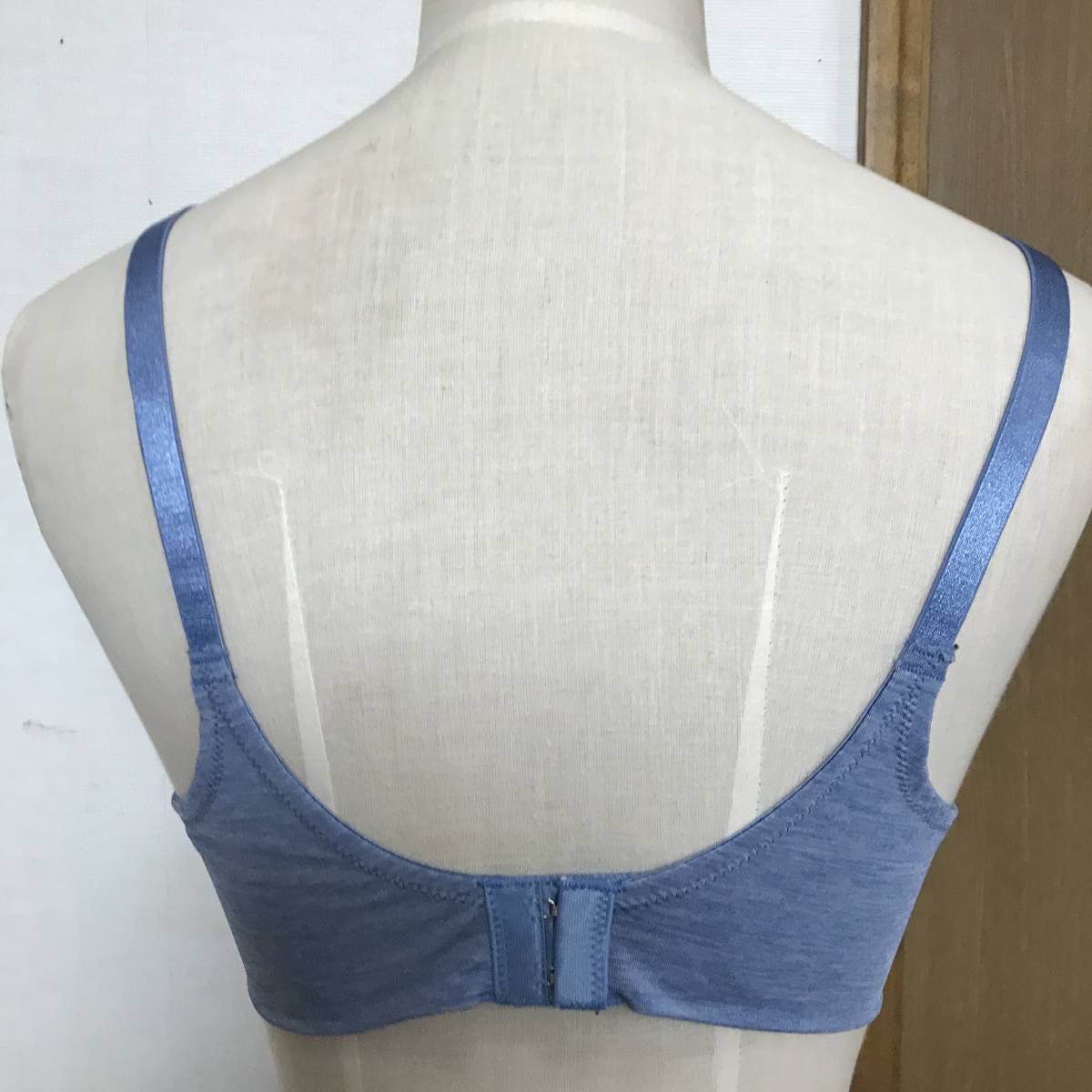 送料無料 三和 補正ブラジャー ｌｌ バスト93 101cm モールドカップタイプ ブルー系 保管品 の落札情報詳細 ヤフオク落札価格情報 オークフリー スマートフォン版