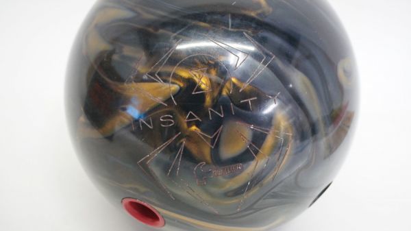 HAMMER BLACK WIDOW ボウリングボール14ポンド BLACK WIDOW SPARE