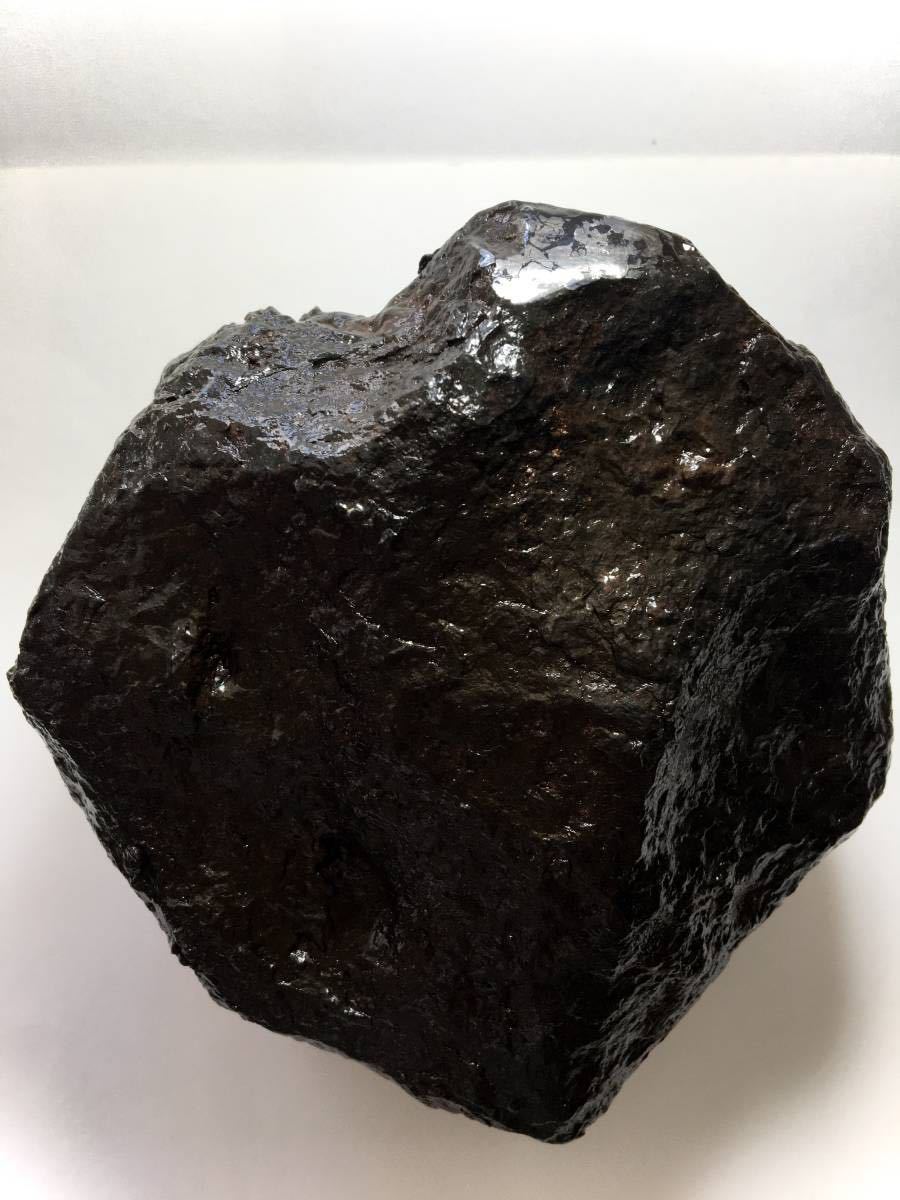 ナンタン隕石 約1.4kg 鑑別書付 極上品質 良型 鉄隕石 ナンタン隕石 南丹隕石 約1 4kg 鑑別書付 極上品質 良型 鉄隕石