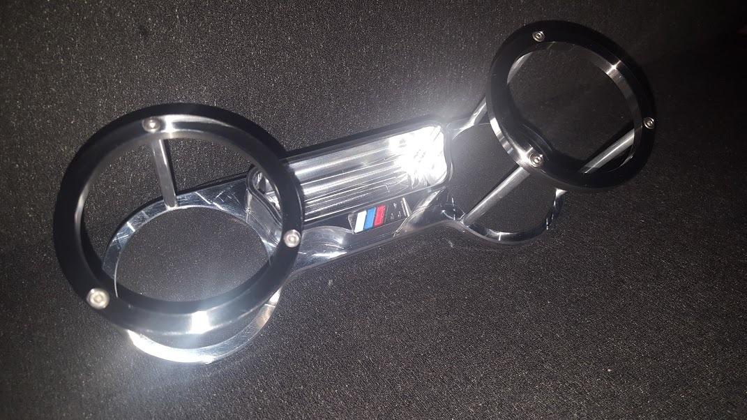 アルミ削りだし ☆BMW ワンオフドリンクホルダー☆【BMW 3シリーズ(E90  