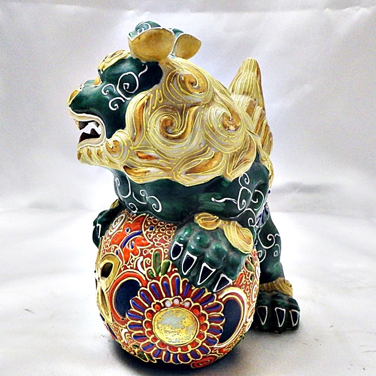 [超美品　九谷焼　唐獅子　玉乗り獅子 九谷焼・玉乗り獅子・魔除け・置物・インテリア・No.210529-85