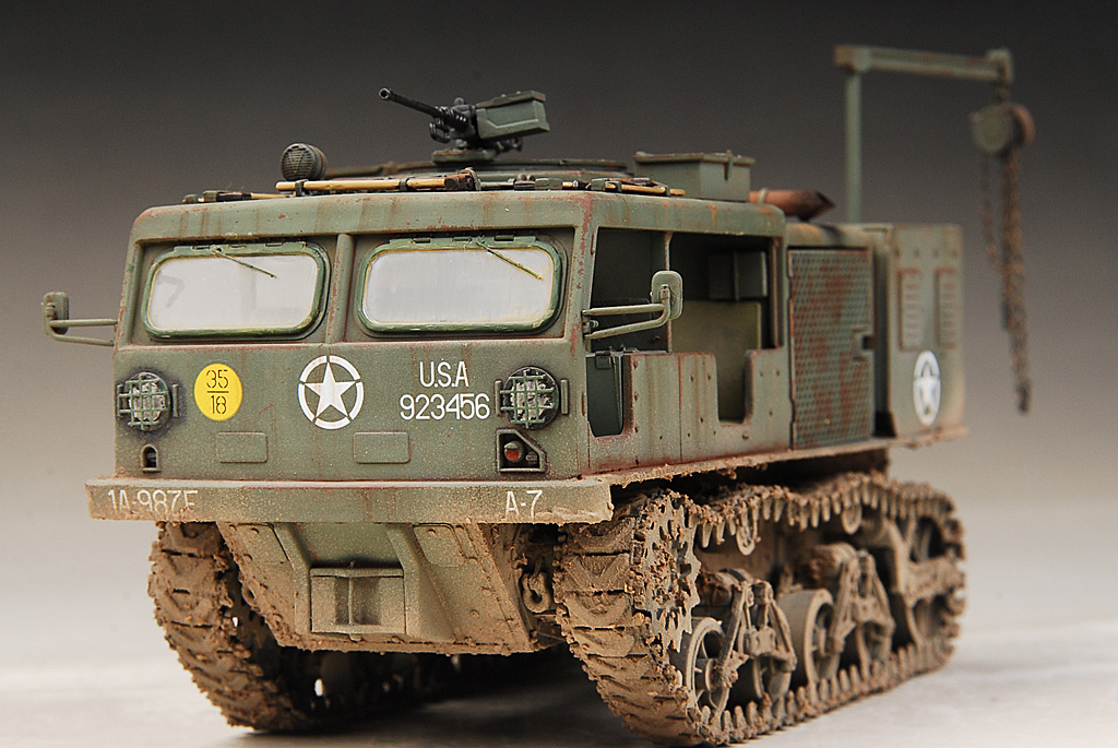 新品】維1/35 M4ハイスピード トラクター 内部構造あり完成品B047の