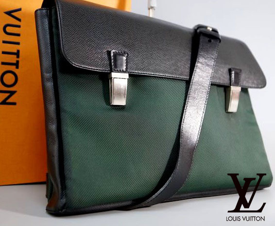 美品】 LOUIS VUITTON ルイヴィトン タイガ サラトヴGM M30882