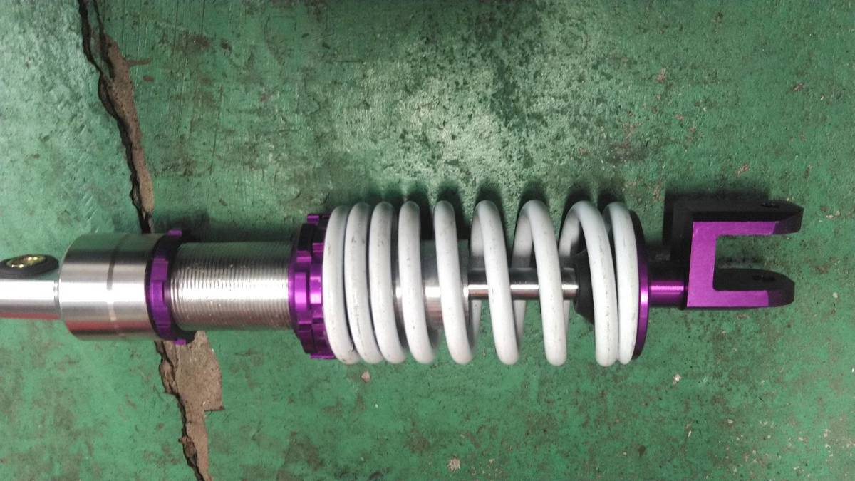 マジェスティ 250 車高調　リアサス　下穴約10mm 上穴約10mm マジェスティ 250 車高調 リアサス 下穴約10mm 上穴約10mm 無謀