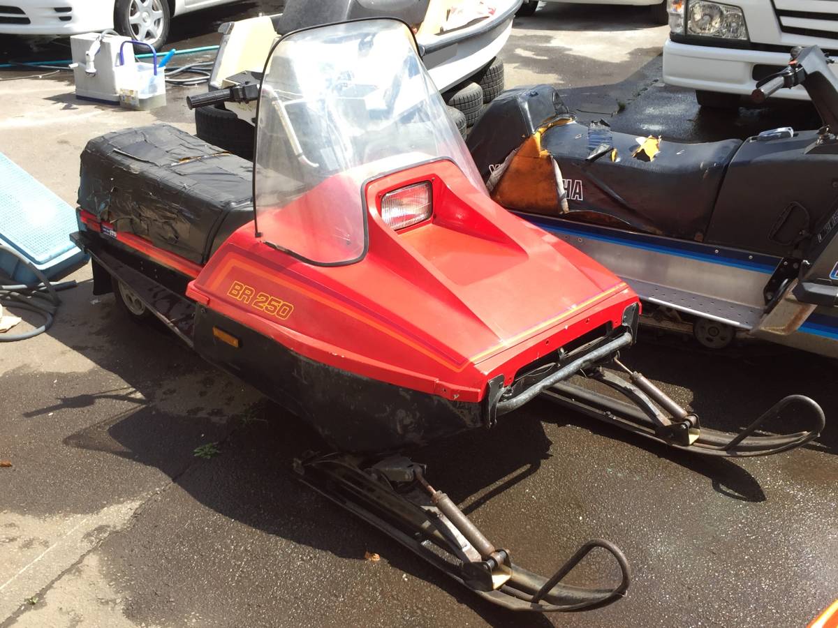 Yamaha スノーモービル型スキー 黒/赤 YAMAHA スノーモービル FX｜株式会社 青島文化教材社