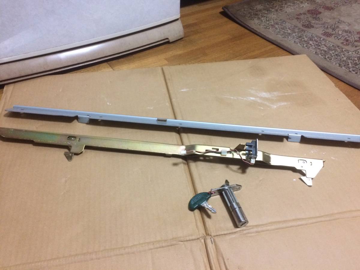 中古 純正ドアキー(97253)・竿シリンダー・受け金具セット リセット