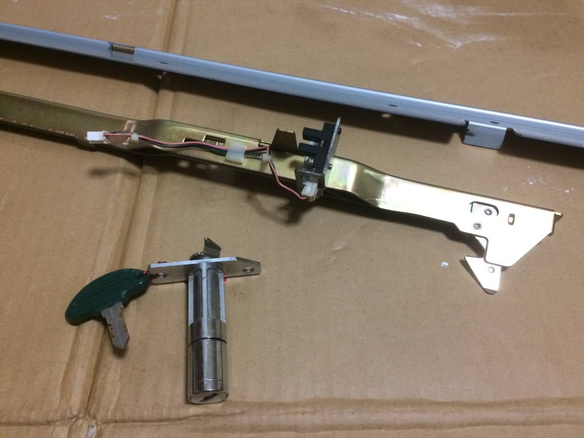 中古 純正ドアキー(97253)・竿シリンダー・受け金具セット リセット
