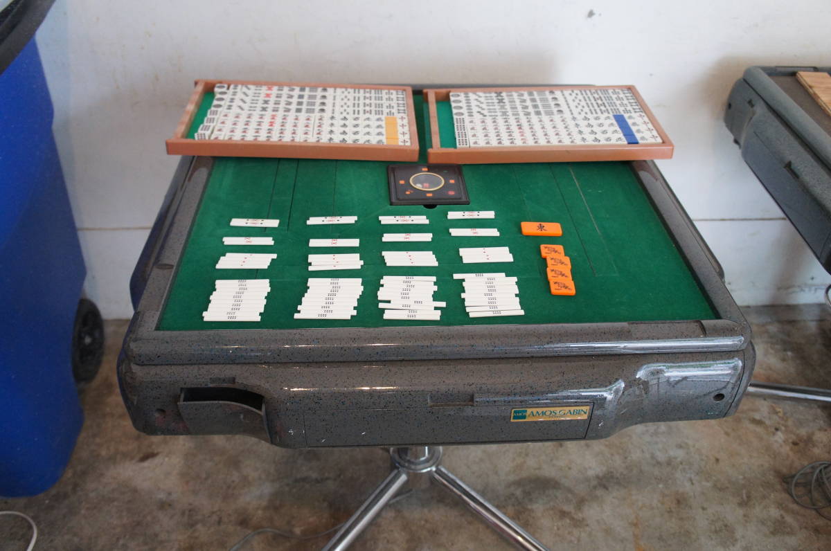 麻雀卓（引き渡し予定あり）