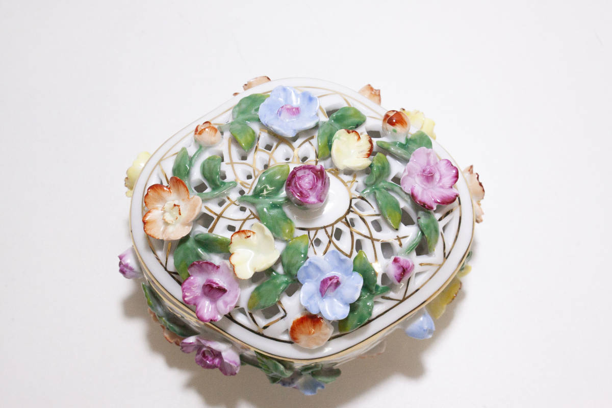 Royal Porcelain ロイヤルポーセリン 小物入れ 陶器 陶磁器 お花 低価格 ロイヤルポーセリン 小物入れ 小物入れ