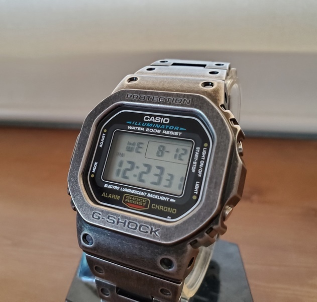 新品】送料無料！G-shock DW-5600系 ビンテージ フルメタルカスタム