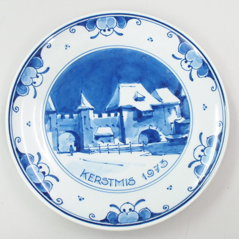 3 Royal Delft ロイヤルデルフト オランダ 飾り皿 Kerstmis 1973 イヤープレート 100 4500 アンティーク 食器 風景画 景色 雪 M002 の落札情報詳細 ヤフオク落札価格情報 オークフリー スマートフォン版