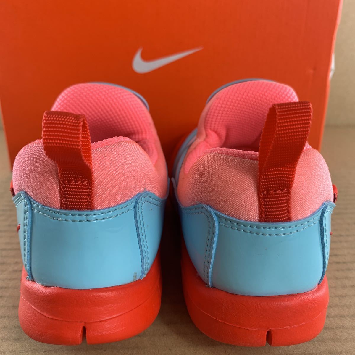 新品 2718 Nike Dynamo Free ナイキ ダイナモ フリー 左右サイズ違い 14cm 15cm 619 の落札情報詳細 ヤフオク落札価格情報 オークフリー スマートフォン版