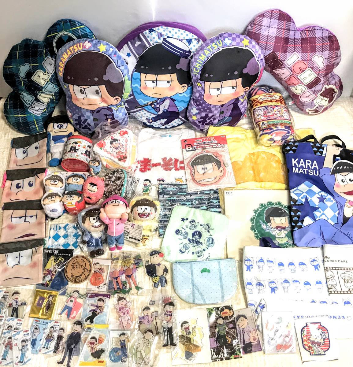 おそ松さん まとめ クッション さまーそにっくtシャツ S ケモ松ブランケット アクリルスタンド 巾着 マスコット ランチョン等 の落札情報詳細 ヤフオク落札価格情報 オークフリー スマートフォン版