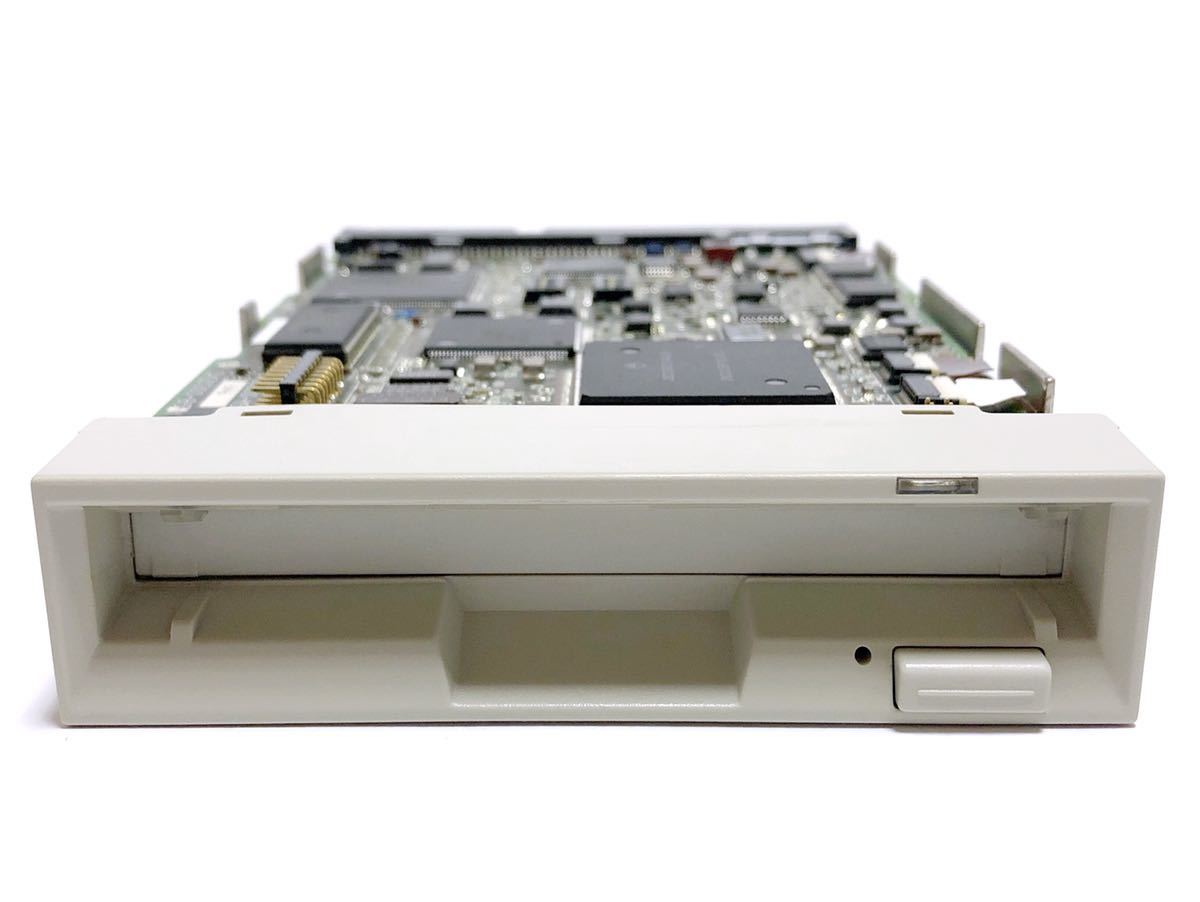 FUJITSU/富士通 SCSI接続 内蔵型 640MB MOドライブ M2513A62 動作品