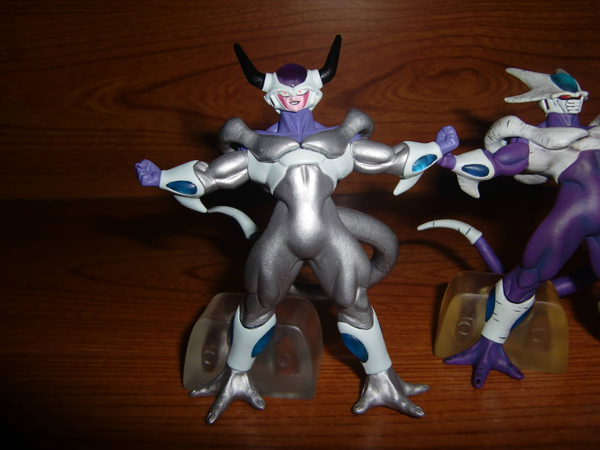 ドラゴンボールZ ワールドコレクタブルフィギュア クウラ 3種セット 改造品 リペイント HG クウラ 3体 検) 改造 最終形態 フリーザ