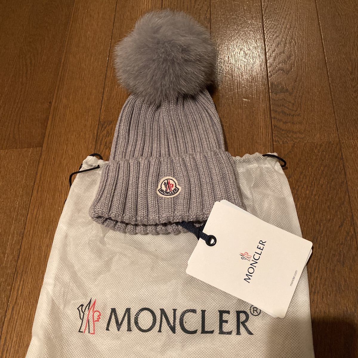 MONCLER グレー ニット帽 ポンポン付き MONCLER - MONCLER グレー ニット帽 ポンポン付きの通販 by