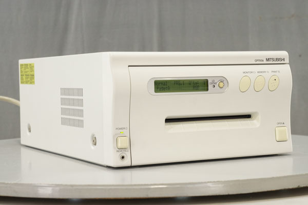 PG]USED MITSUBISHI CP700A カラービデオコピープロセッサー 電源 