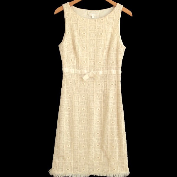 美品 Paule Ka ポールカ ワンピース ひざ丈 ノースリーブ ニット刺繍 リボンデザイン 裾フリンジ 40 オフホワイト系 の落札情報詳細 ヤフオク落札価格情報 オークフリー スマートフォン版