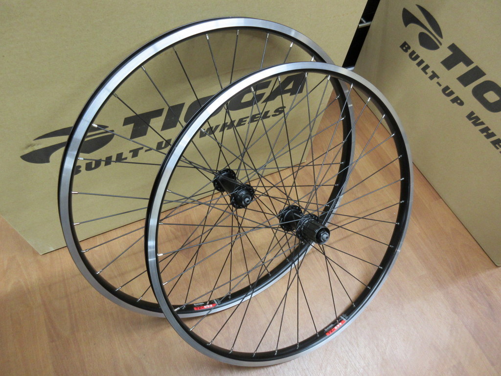 新品】26インチホイール リムブレーキ用 アラヤ TX633+シマノT3000ハブ