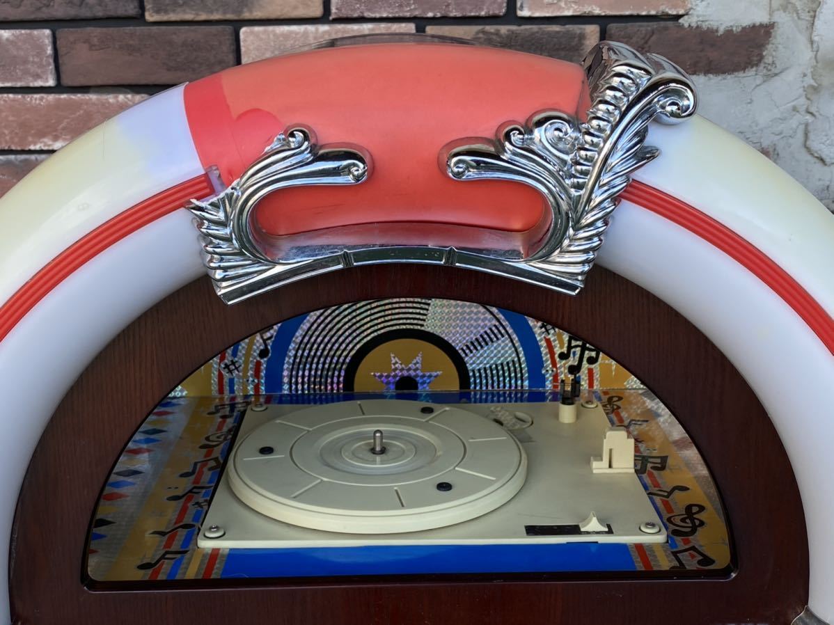 ジュークボックス型☆CDプレーヤー AM 欠き FMラジオ ジュークボックス型☆CDプレーヤー AM 欠き FMラジオ
