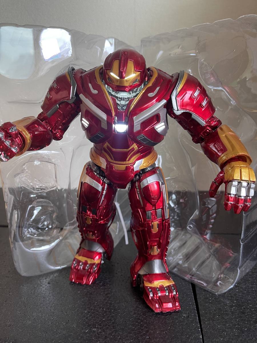 新品未使用 MAFEX ハルクバスター アベンジャーズ アイアンマン