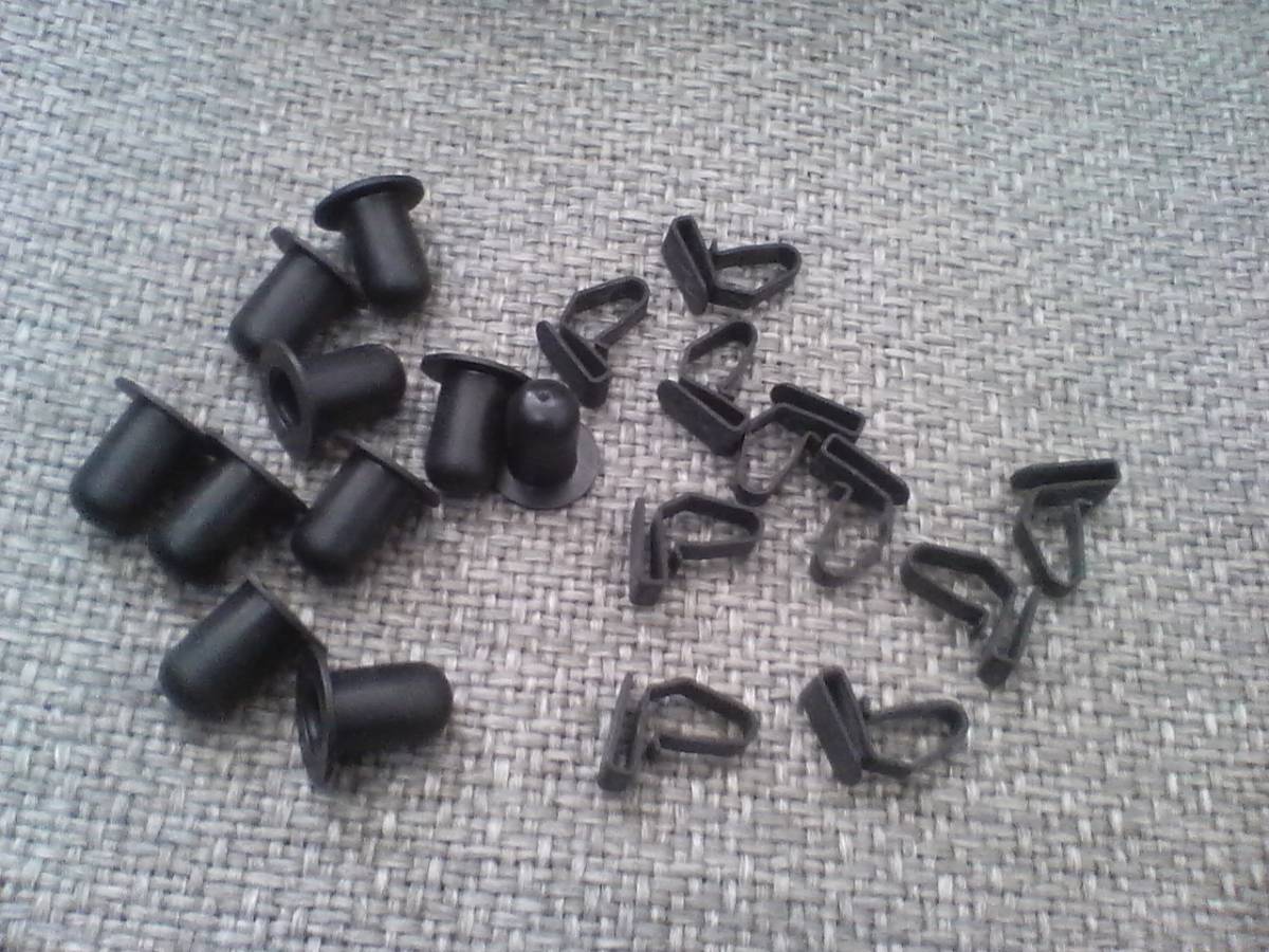 新品 旧車 ｂ1 サニトラ ｂ10 ｂ110サニー ドアトリムクリップ キャップ 各10個 ドア内張りクリップ ハコスカ ケンメリ の落札情報詳細 ヤフオク落札価格情報 オークフリー スマートフォン版