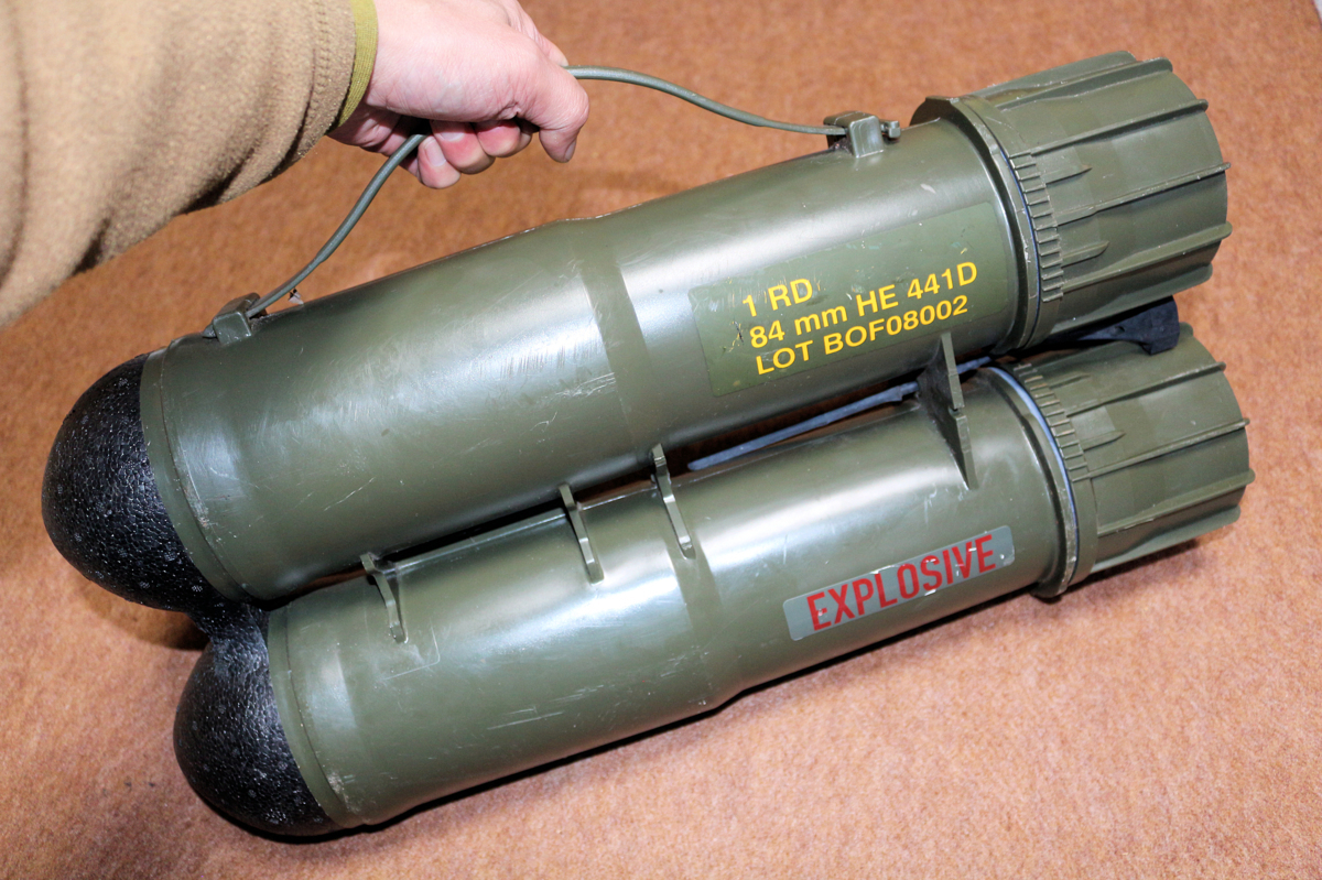 本品のみ 激レア 2発ロケット砲弾ケース カールグスタフ M4系 84mm 
