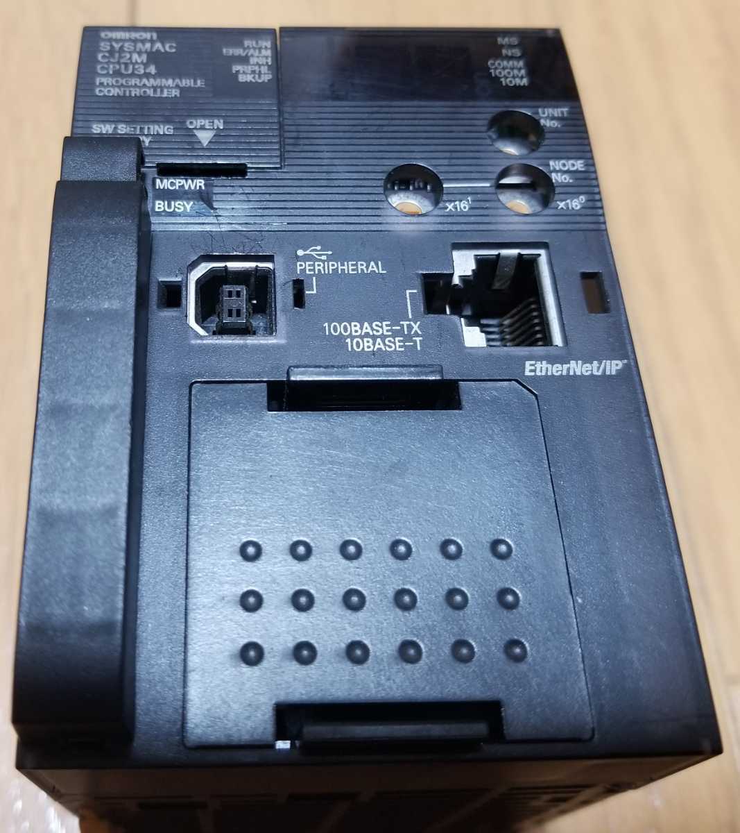 CJ2M-CPU11 Ver4.0 トラバース 新品