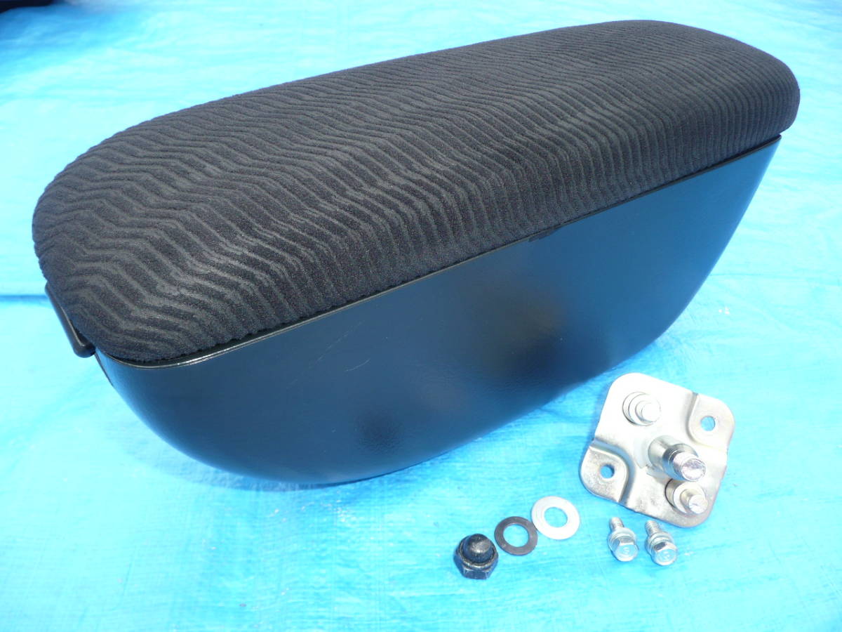 Hm1 ホンダ バモス 純正 Dop アームレストコンソール 収納box付アームレスト 固定部材付 破損等なし 黒系 の落札情報詳細 ヤフオク落札価格情報 オークフリー スマートフォン版